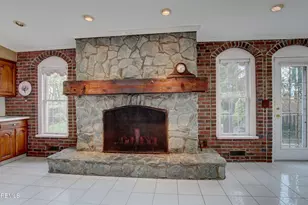 8 Brentwood Ave, Freehold, NJ 07728 - Photo 19