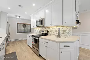 7 Manchester Ct, Red Bank, NJ 07701 - Photo 9