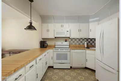 11 Medford Court, Red Bank, NJ 07701 - Photo 15