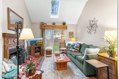 11 Browning Court, Freehold, NJ 07728 - Photo 9