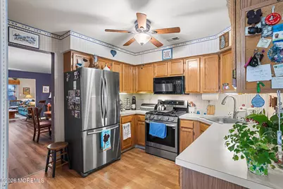 11 Browning Court, Freehold, NJ 07728 - Photo 9