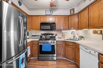 11 Browning Court, Freehold, NJ 07728 - Photo 13