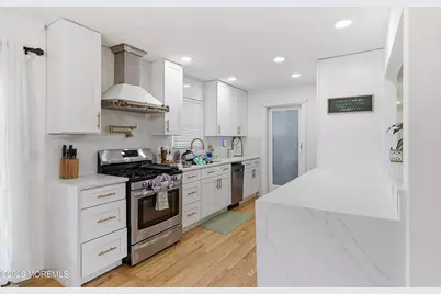 1409 Broadway Boulevard, Toms River Township, NJ 08757 - Photo 9