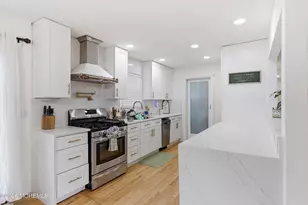 1409 Broadway Blvd, Toms River Township, NJ 08757 - Photo 9