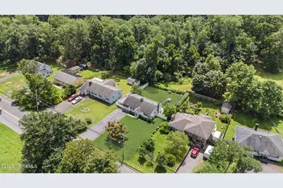 168 Pond Road, Freehold, NJ 07728 - Photo 25