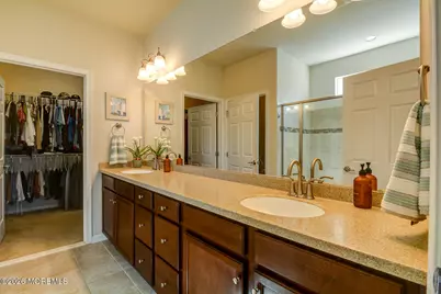 29 W Da Vinci Way, Farmingdale, NJ 07727 - Photo 13