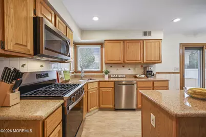 323 Adams Court, Manalapan Township, NJ 07726 - Photo 17