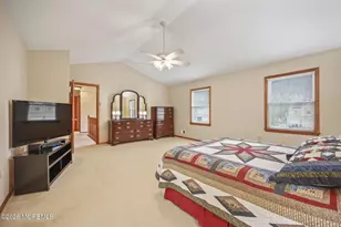 323 Adams Ct, Manalapan Township, NJ 07726 - Photo 35