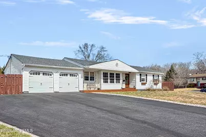 113 Newbury Road, Howell Township, NJ 07731 - Photo 3