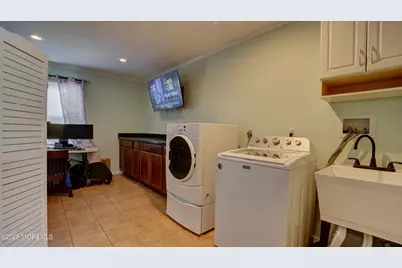 42 Daum Road, Manalapan Township, NJ 07726 - Photo 25