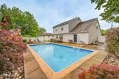 637 Clark Avenue, Union Beach, NJ 07735 - Photo 3