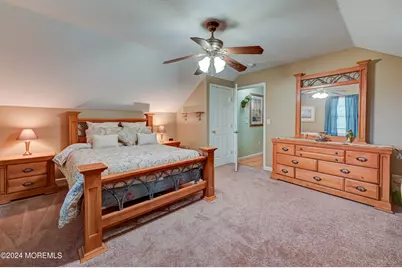 637 Clark Avenue, Union Beach, NJ 07735 - Photo 21