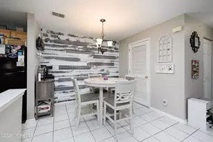 308 Wedgewood Cir, Belford, NJ 07718 - Photo 9