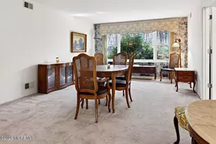 204 Deanne Dr, Lakewood, NJ 08701 - Photo 5