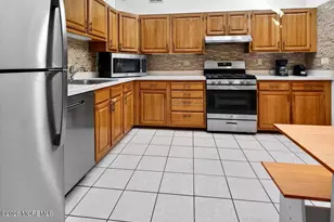 204 Deanne Dr, Lakewood, NJ 08701 - Photo 11