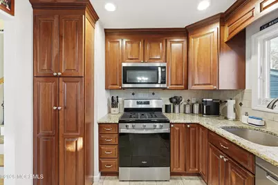 4 Mercury Street, Middletown, NJ 07748 - Photo 17