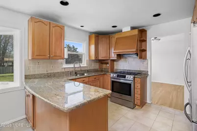 28 Georgian Bay Drive, Morganville, NJ 07751 - Photo 15