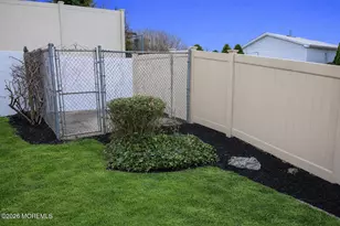 34 Douglas St, Sayreville, NJ 08872 - Photo 11