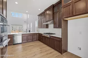 15 Ashlynn Ct, Manalapan Township, NJ 07726 - Photo 11