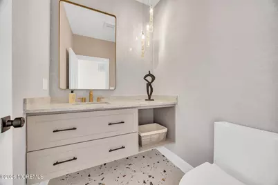 8 Saxon Court, Freehold, NJ 07728 - Photo 17