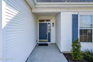 1 Gardenways Ct, Lakewood, NJ 08701 - Photo 3