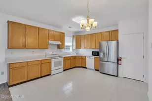 1 Gardenways Ct, Lakewood, NJ 08701 - Photo 7