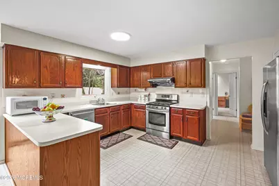 135 Yorkshire Drive, Morganville, NJ 07751 - Photo 13