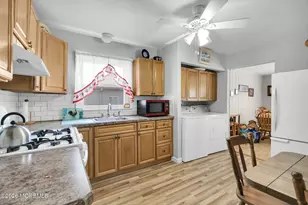 21 St Marks Pl, Keansburg, NJ 07734 - Photo 13