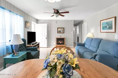 21 Saint Marks Place, Keansburg, NJ 07734 - Photo 7