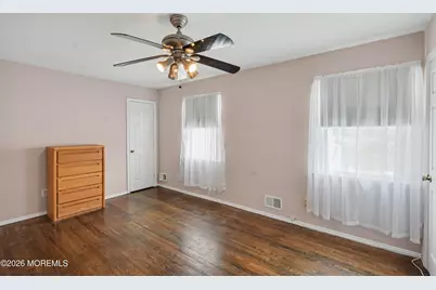 89 Essex Avenue, Hazlet Township, NJ 07734 - Photo 23