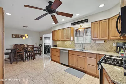 89 Essex Avenue, Hazlet Township, NJ 07734 - Photo 9