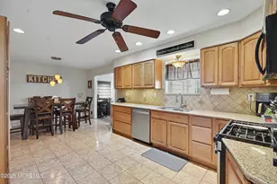 89 Essex Ave, Hazlet Township, NJ 07734 - Photo 9