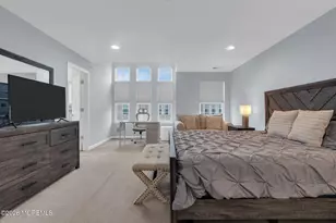 14 Kyle Dr, Tinton Falls, NJ 07712 - Photo 19