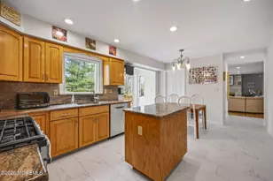 25 Jared Ln, Manalapan Township, NJ 07726 - Photo 13