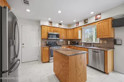 25 Jared Lane, Manalapan Township, NJ 07726 - Photo 11