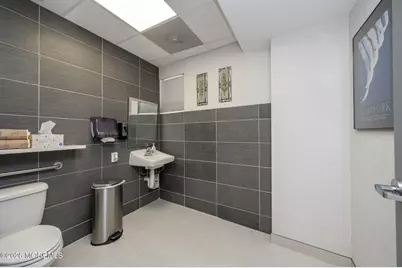 1400 Union Avenue, Union Beach, NJ 07735 - Photo 13