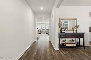 15 Holloway Ave, Manahawkin, NJ 08050 - Photo 3