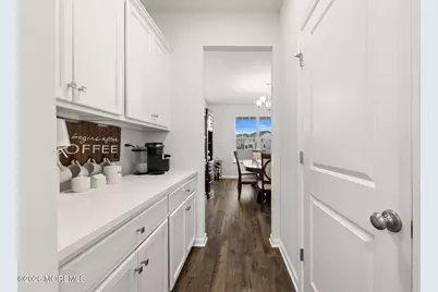 15 Holloway Avenue, Manahawkin, NJ 08050 - Photo 7