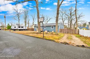 627 Tappan St, Forked River, NJ 08731 - Photo 3