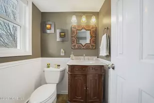 22 Alison Ct, Marlboro Township, NJ 07746 - Photo 9