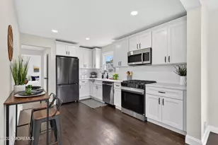 21 Johnson Terrace, Hazlet Township, NJ 07734 - Photo 9