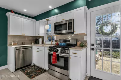 403 Sunset Place, Port Monmouth, NJ 07758 - Photo 9