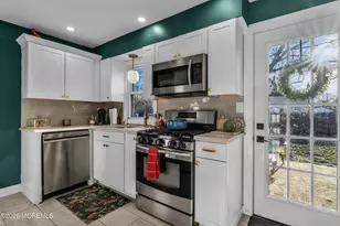 403 Sunset Pl, Port Monmouth, NJ 07758 - Photo 9