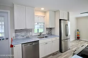 439 Charles Pl, Freehold, NJ 07728 - Photo 21