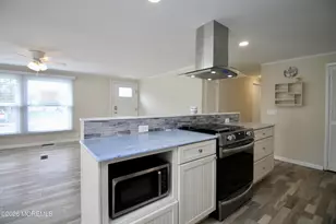 439 Charles Pl, Freehold, NJ 07728 - Photo 19