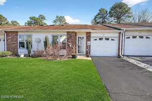 192 Victoria Ct, Lakewood, NJ 08701 - Photo 3