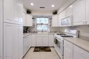 2187 Agincourt Rd, Toms River Township, NJ 08755 - Photo 7