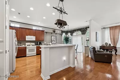 5 Belmont Court, Freehold, NJ 07728 - Photo 9