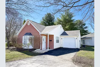 19 Jaffreyton Close, Howell Township, NJ 07731 - Photo 1