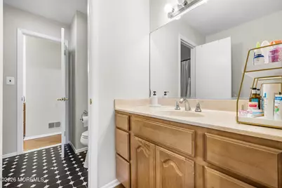 134 Clubhouse Drive, Middletown, NJ 07748 - Photo 23